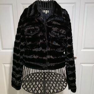 Iliana Wolf faux fur Jacket
